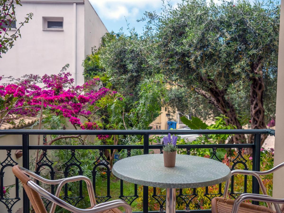 Hotel Loukas Vrachos ปาราเลีย วราชู ภายนอก รูปภาพ