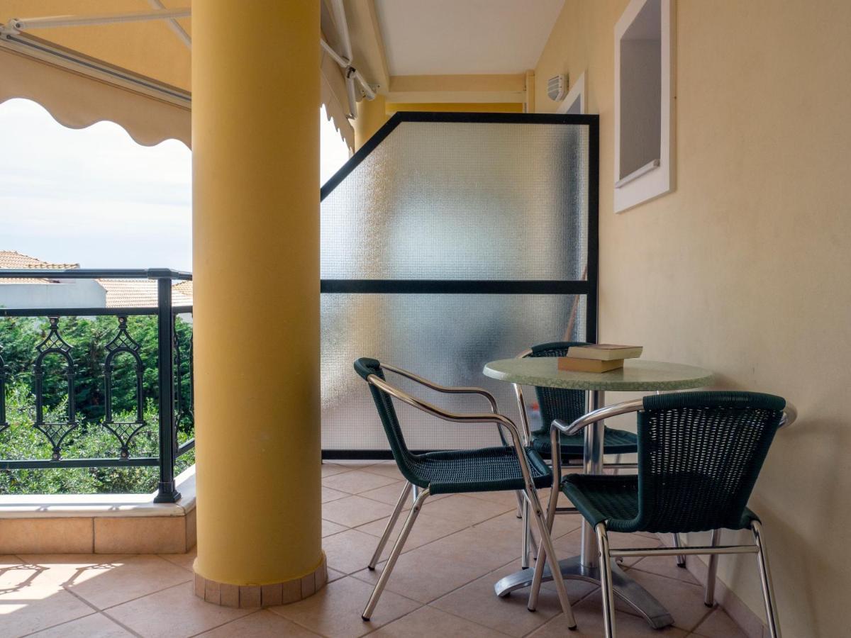 Hotel Loukas Vrachos ปาราเลีย วราชู ภายนอก รูปภาพ