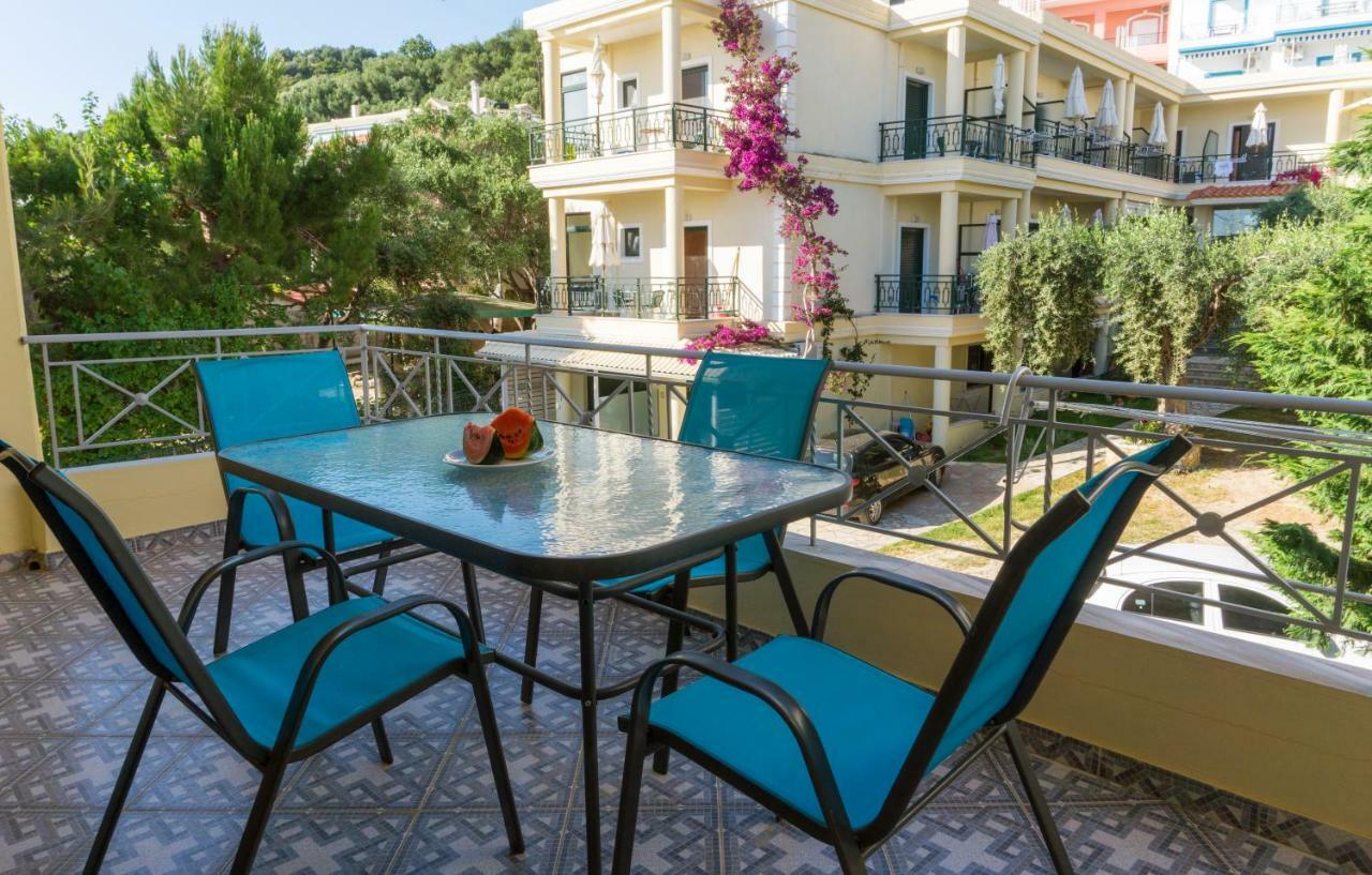 Hotel Loukas Vrachos ปาราเลีย วราชู ภายนอก รูปภาพ