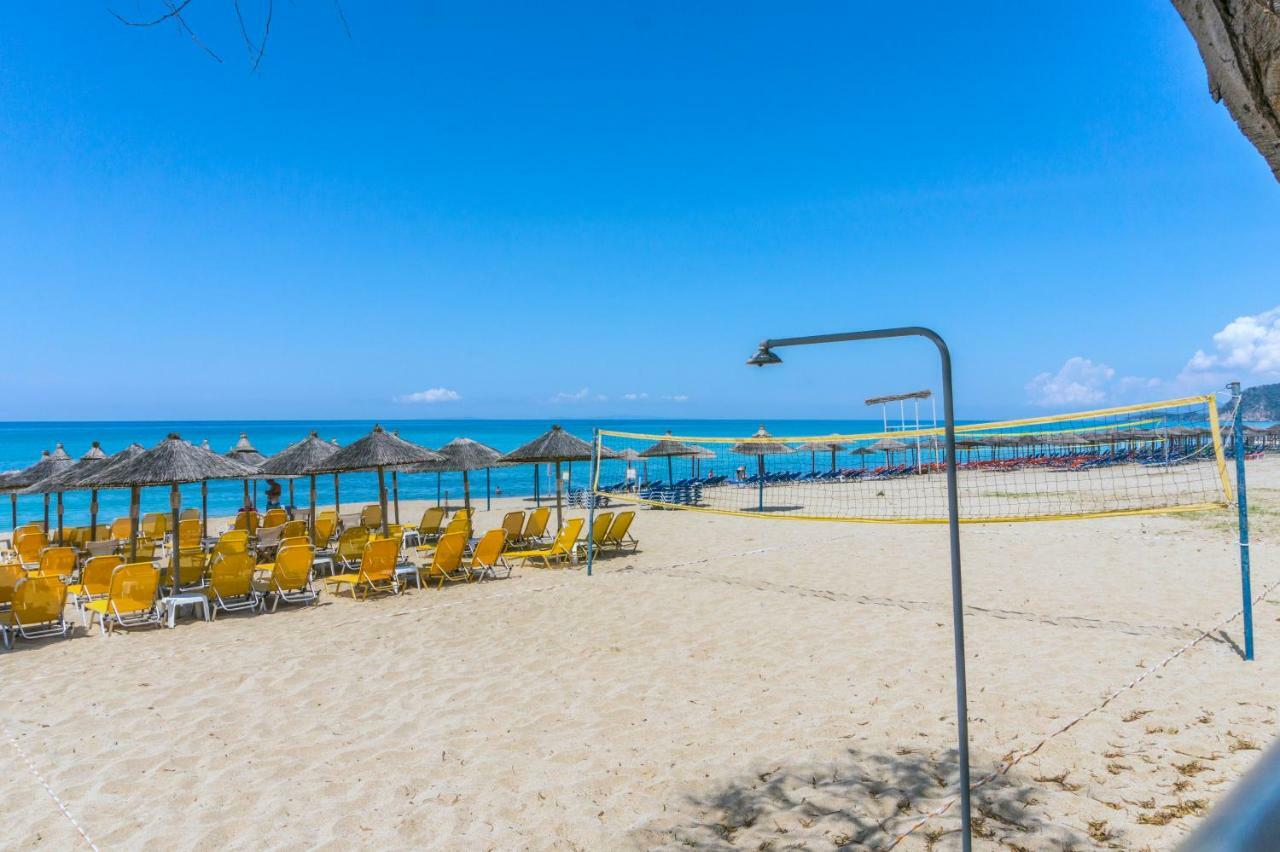 Hotel Loukas Vrachos ปาราเลีย วราชู ภายนอก รูปภาพ